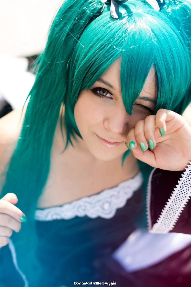 Vocaloid - Hatsune Miku (Cantarella) Cosplay - full length port.