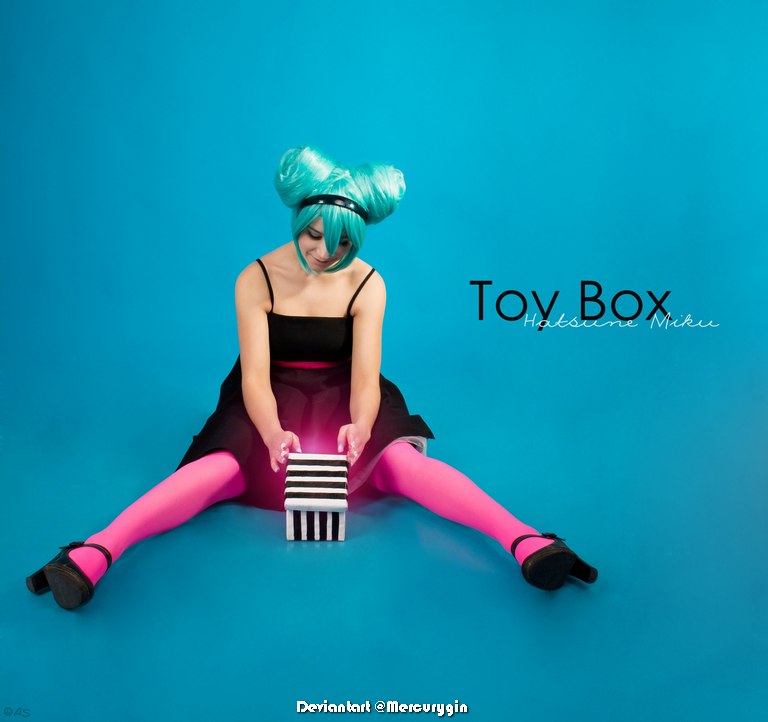 Vocaloid - Hatsune Miku (Toy box) Cosplay - visual exploration