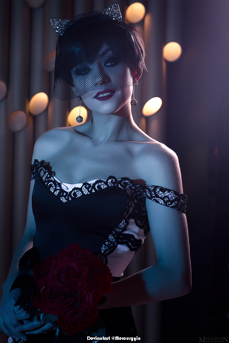 Batman - Catwoman (Selina Kyle) (Casual) Cosplay - sophisticated portrait