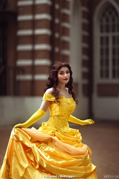 Beauty and the Beast - Belle Cosplay