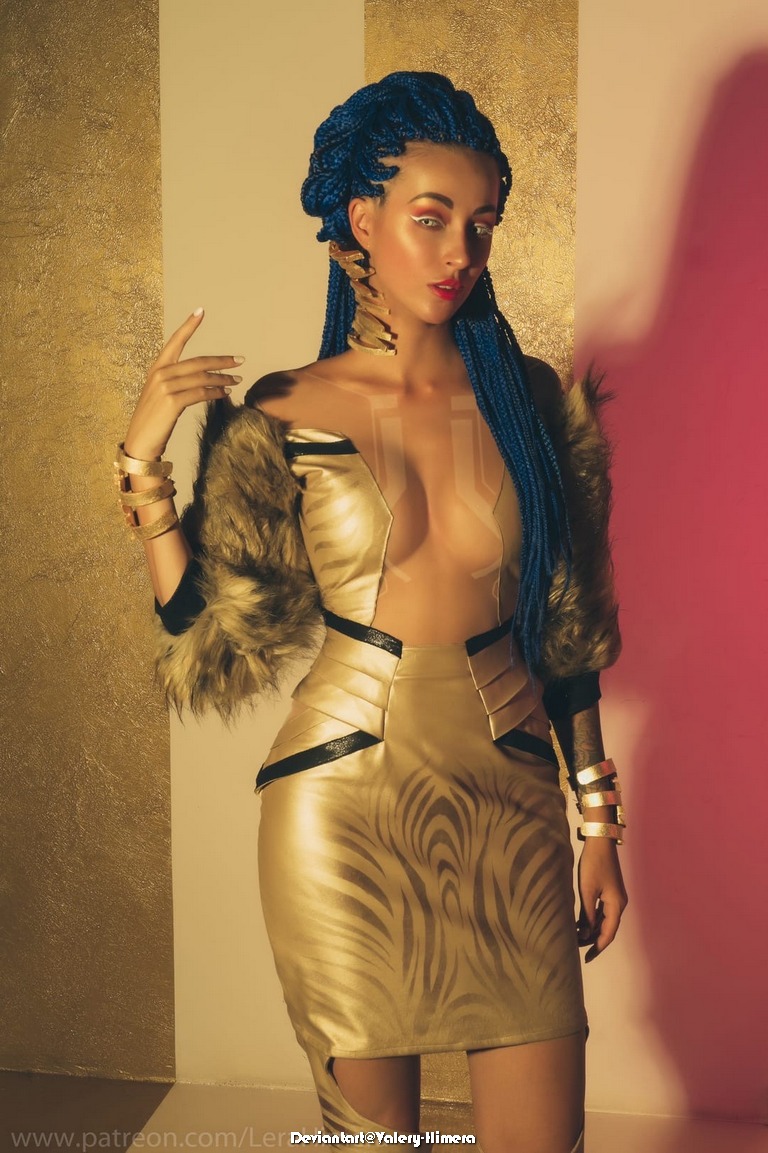 Cyberpunk 2077 - Woman Cosplay - elegant character representation