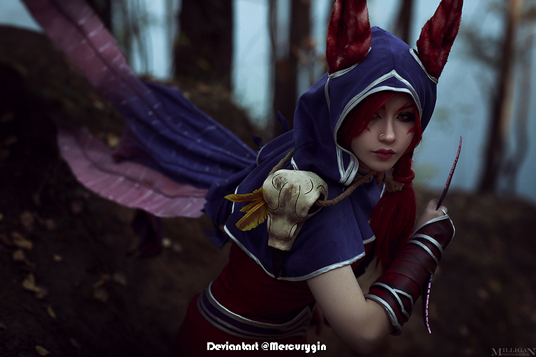 League of Legends - Xayah (The Rebel) Cosplay - body photo