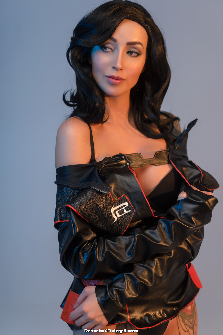 Mass Effect 2 Miranda Lawson Cosplay 3 1