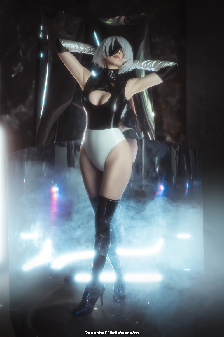 NieR AutomatA - 2B (YoRHa No.2 Type-B) (Lingerie) Cosplay - character analysis
