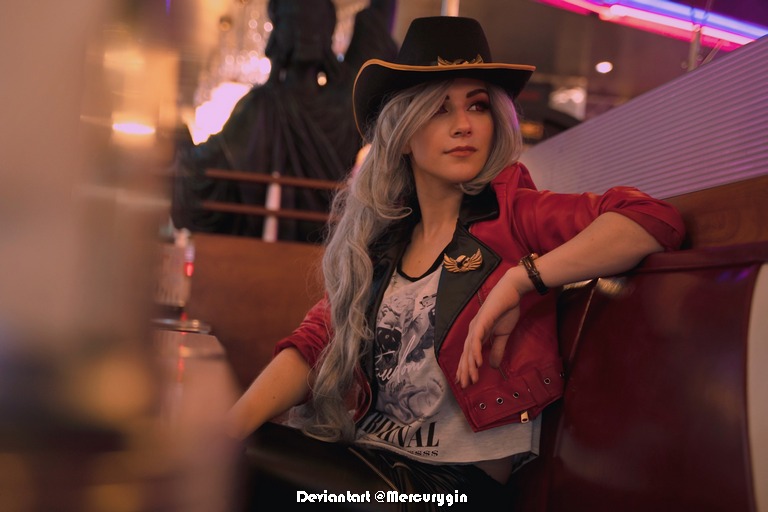 Overwatch - Ashe (Elizabeth Caledonia Calamity Ashe) (Deadlock) Cosplay - full body port.