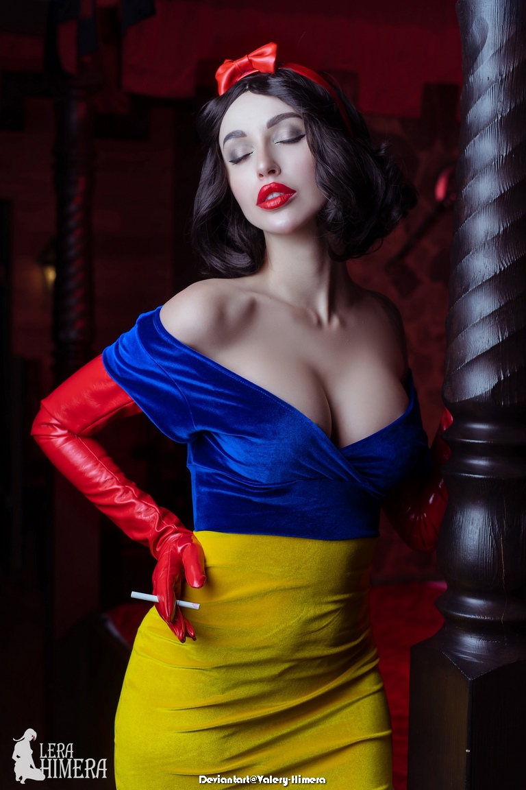 Disneys Snow White - Snow White Cosplay - artistic design showcase