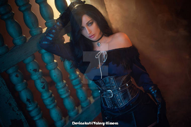 The Witcher 3 - Wild Hunt - Yennefer of Vengerberg Cosplay - artistic framing The Witcher 3 - Wild Hunt - Yennefer of Vengerberg Cosplay - artistic framing