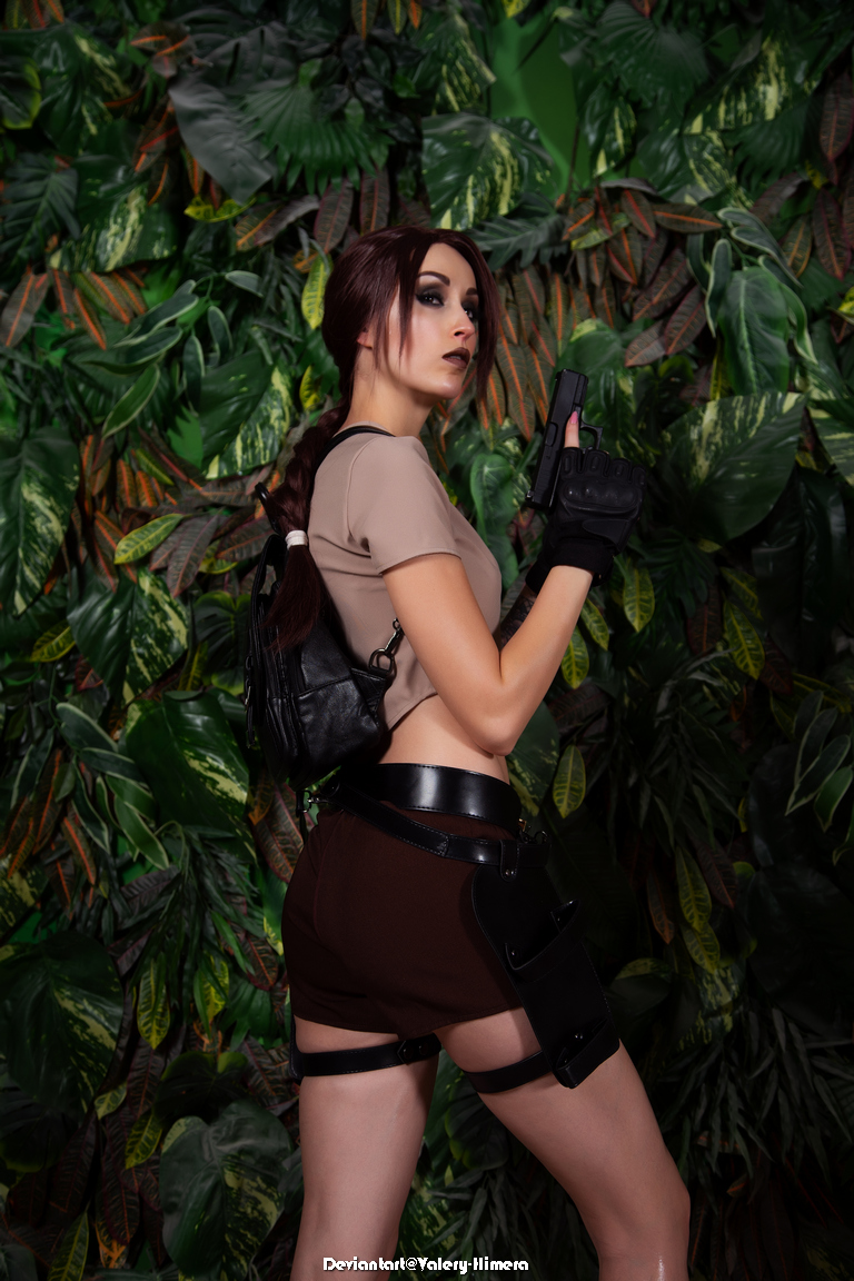 Tomb Raider - Legend - Lara Croft Cosplay - light aesthetic