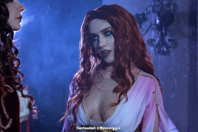 Van Helsing - Aleera (Bride of Dracula) & Anna Valerious Cosplay - authentic view Van Helsing - Aleera (Bride of Dracula) & Anna Valerious Cosplay - authentic view