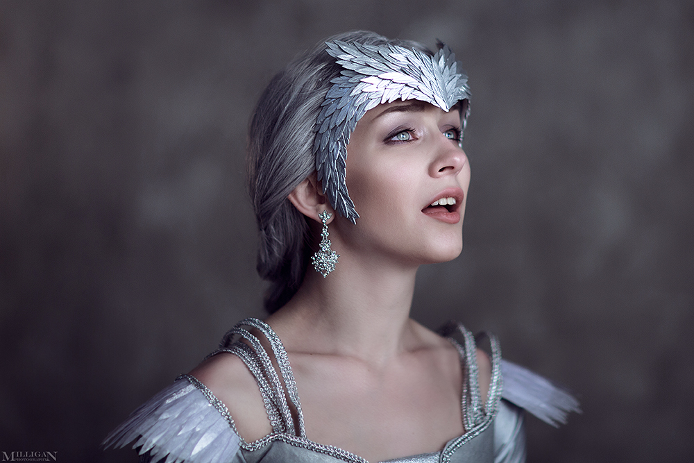 Snow White and the Huntsman - Freya (Ice Queen) Cosplay - cosplay study