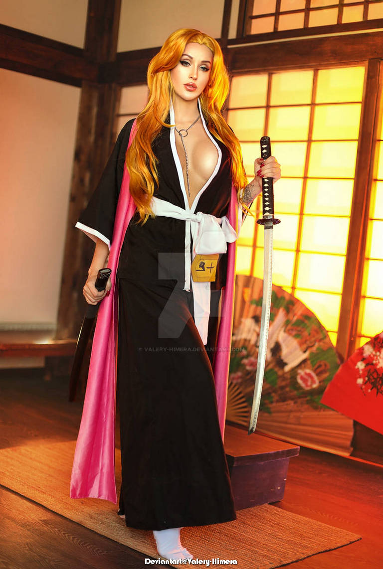 Bleach - Rangiku Matsumoto Cosplay - gentle costume showcase