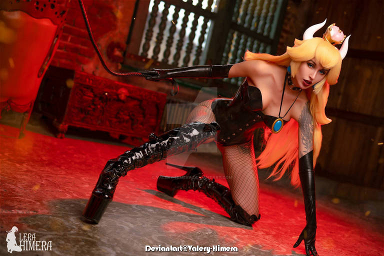 New Super Mario Bros. U Deluxe - Bowsette Cosplay - mature capture New Super Mario Bros. U Deluxe - Bowsette Cosplay - mature capture