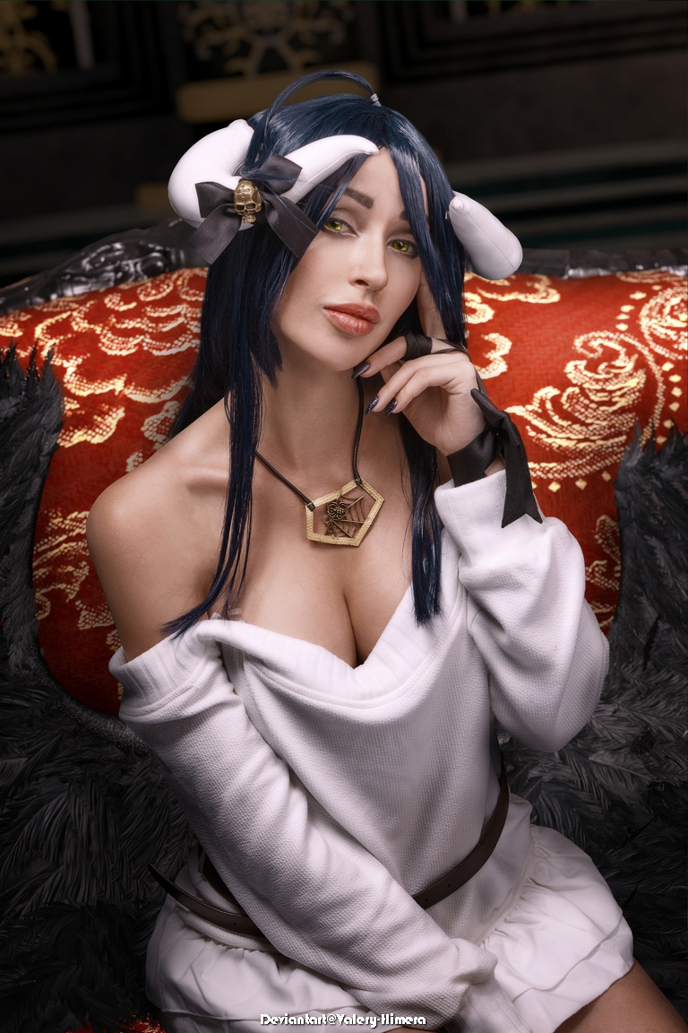 Overlord - Albedo Cosplay - focused costume photography