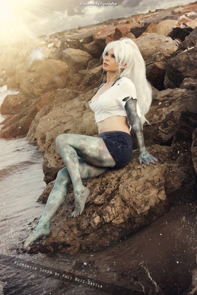 Aquaman - Dolphin Cosplay