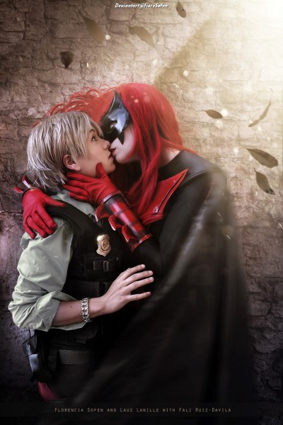 Batwoman - Katherine Rebecca Kane (Batwoman) & Margaret Ellen Maggie Sawyer Cosplay