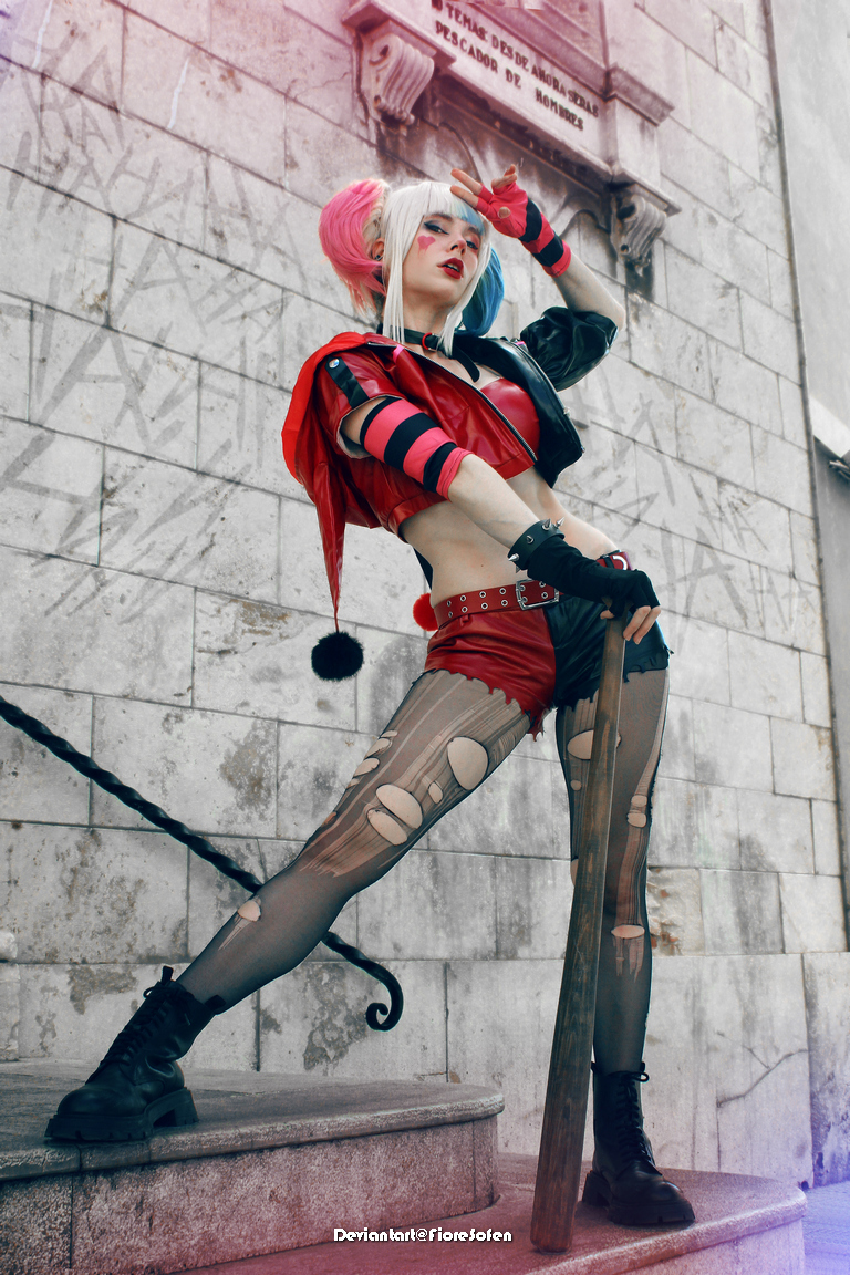 Harley Quinn (TV Series) - Harley Quinn (Harleen Frances Quinzel) Cosplay - artistic framing