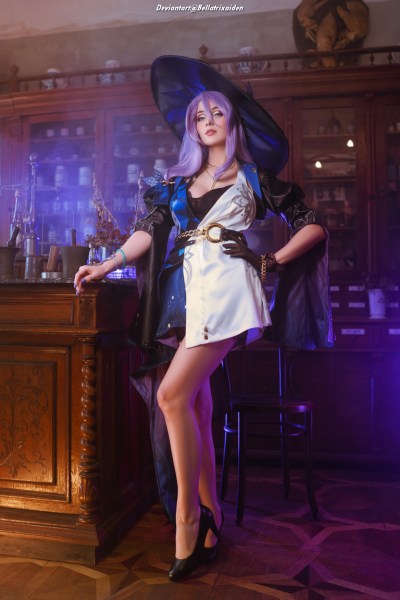 Honkai - Star Rail - Jade (Lady Bonajade) Cosplay