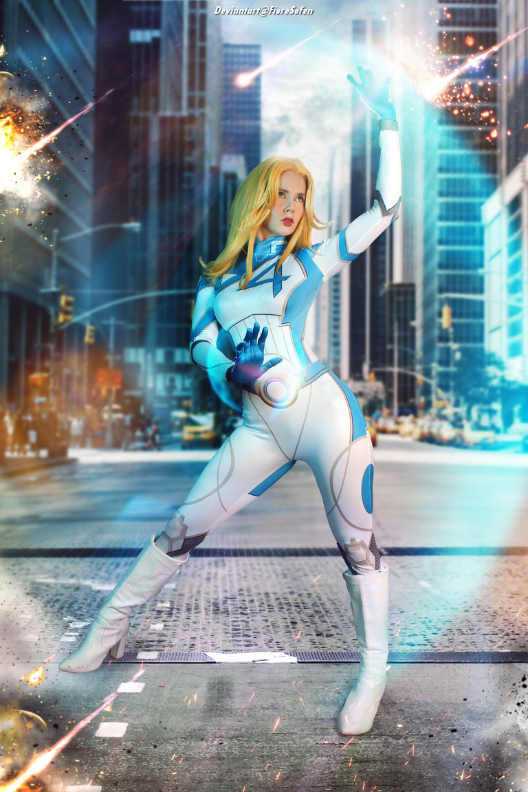 Marvel Rivals - Susan Storm-Richards (Invisible Woman) Cosplay - body photo