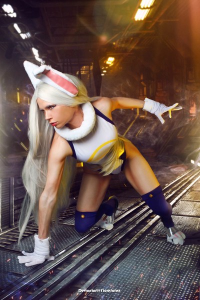 My Hero Academia - Rumi Usagiyama (Rabbit Hero - Mirko) Cosplay