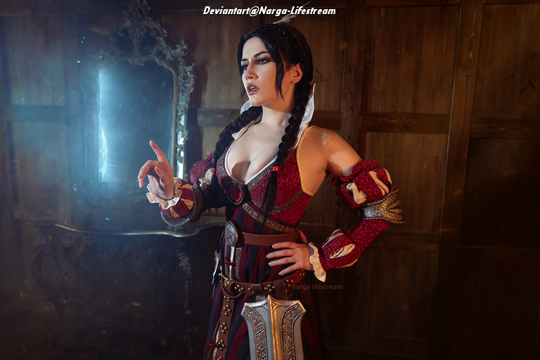 The Witcher 3 - Wild Hunt - Philippa Eilhart Cosplay - artistic framing