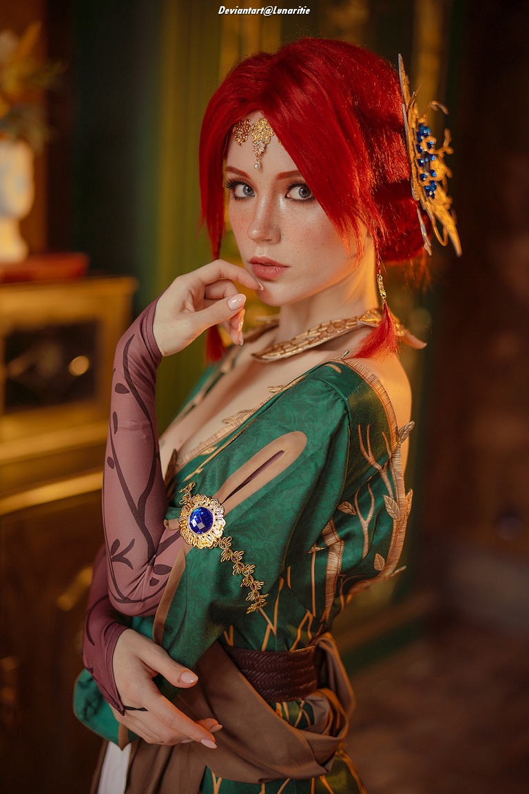 The Witcher 3 - Wild Hunt - Triss Merigold (Fourteenth of the Hill) (Alternative) Cosplay - elegant capture The Witcher 3 - Wild Hunt - Triss Merigold (Fourteenth of the Hill) (Alternative) Cosplay - elegant capture