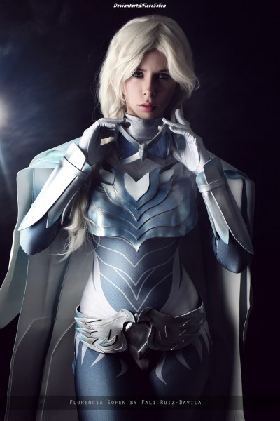 Titans - Dawn Granger (Dove) Coplay