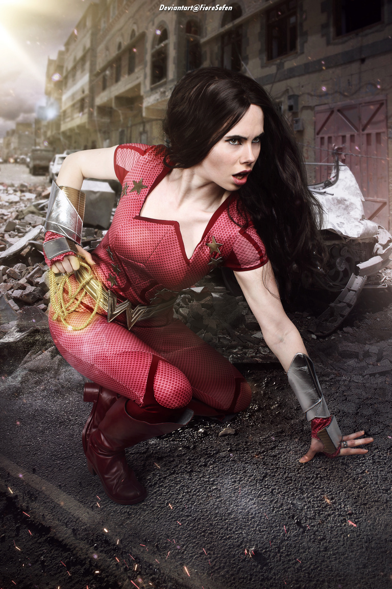 Titans - Donna Troy (Wonder Girl) Coplay - full body portrait Titans - Donna Troy (Wonder Girl) Coplay - full body portrait