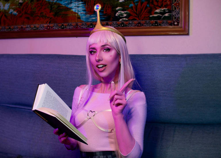 Adventure Time - Bonnibel (Bonnie) Bubblegum (Princess Bubblegum) Cosplay - full length port.