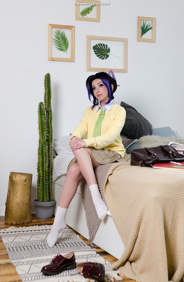Demon Slayer - Shinobu Kocho Cosplay - costume showcase portrait