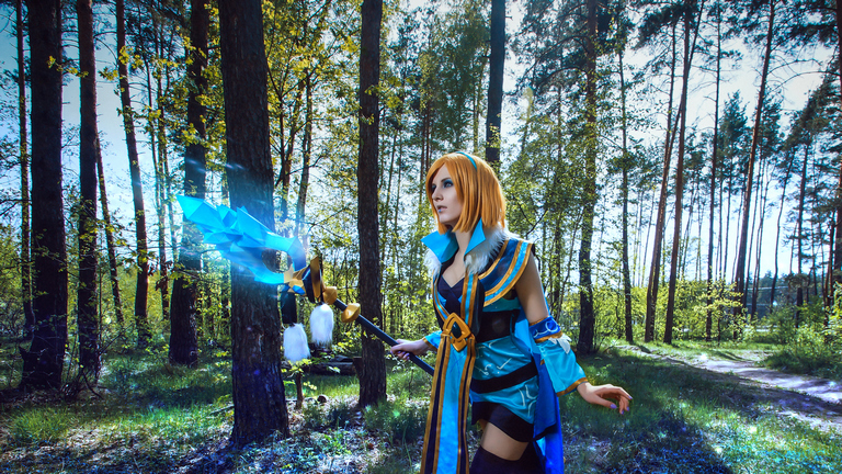 Dota 2 - Rylai (Crystal Maiden) (Heart of the North) Cosplay - light aesthetic