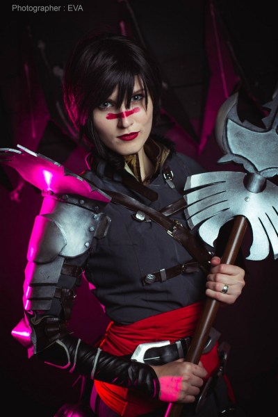 Dragon Age 2 - Marian Hawke (Champion of Kirkwall) Cosplay