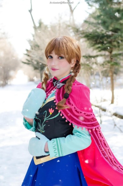 Frozen - Anna Cosplay