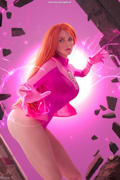 Invincible - Samantha Eve Wilkins (Atom Eve) Cosplay