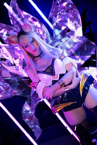 League of Legends - Ahri (The Nine-Tailed Fox) (KDA) Cosplay