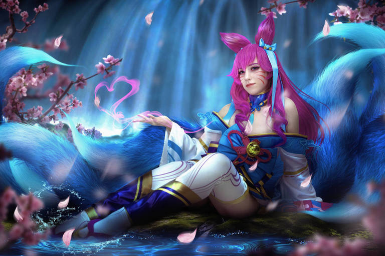 League of Legends - Ahri (The Nine-Tailed Fox) (Spirit Blossom) Cosplay - cosplay study