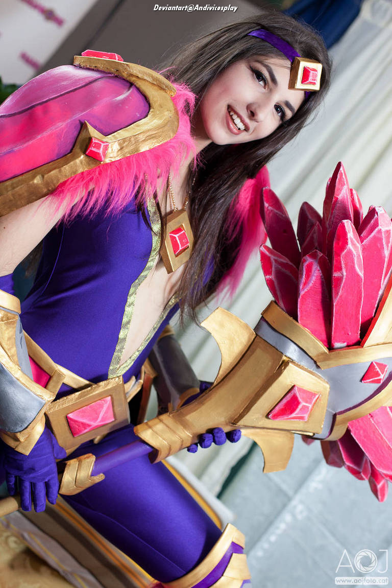 League of Legends Taric The Shield of Valoran Armor of the Fifth Age Taric Cosplay 5