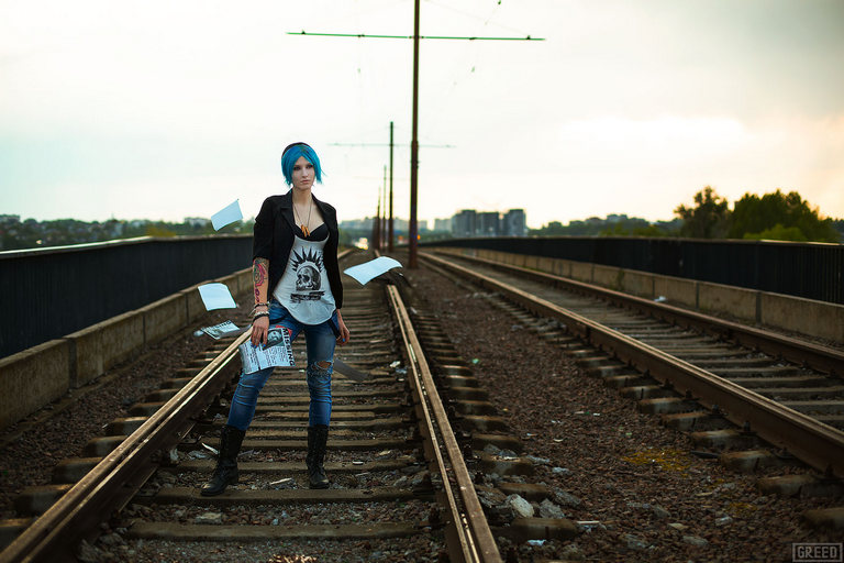 Life Is Strange - Before the Storm - Chloe Elizabeth Price (Captain Bluebeard) Cosplay - full body port.