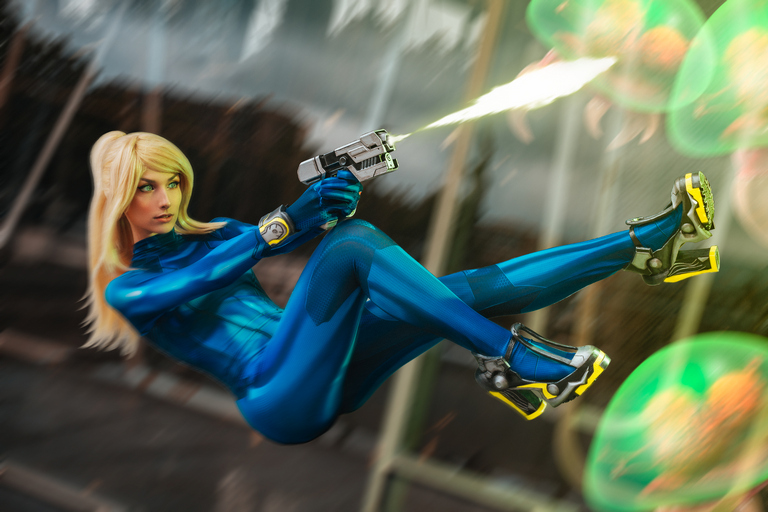 Metroid - Other M - Samus Aran (Zero Suit) Cosplay - costume portrait
