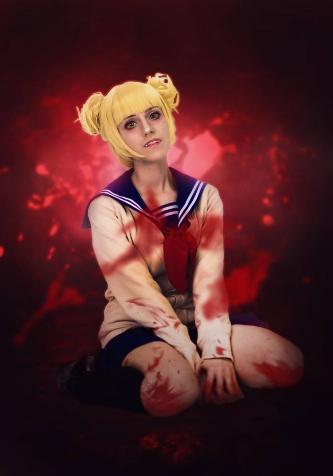 My Hero Academia - Himiko Toga (Yakuza Toga) Cosplay - authentic view
