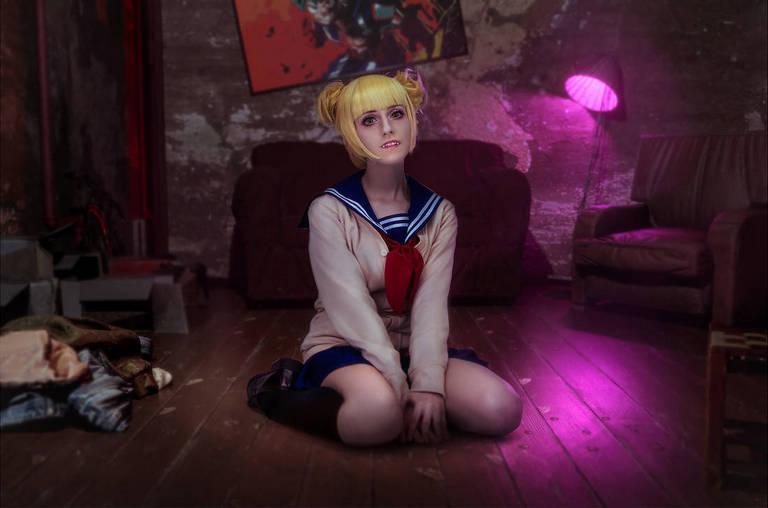 My Hero Academia - Himiko Toga (Yakuza Toga) Cosplay - inspired capture