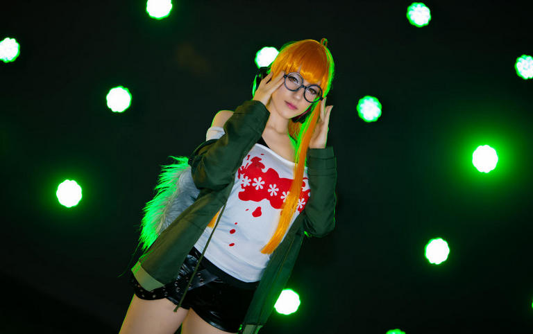 Persona 5 - Futaba Sakura (Oracle) Cosplay - delicate portrait