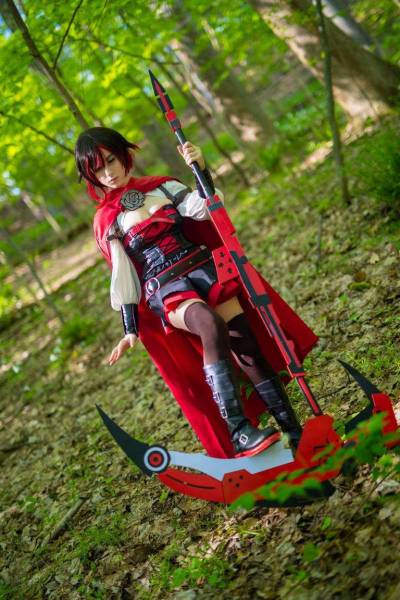 RWBY - Ruby Rose (Little Red) Cosplay