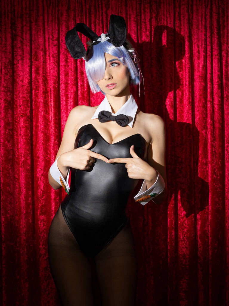 Re Zero - Starting Life in Another World - Rem (Bunny) Cosplay