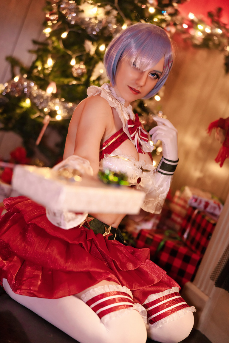 Re Zero - Starting Life in Another World - Rem (Christmas) Cosplay - intimate portrait Re Zero - Starting Life in Another World - Rem (Christmas) Cosplay - intimate portrait