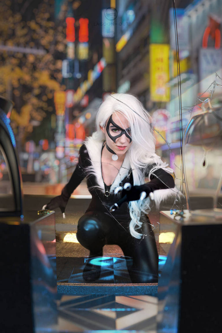 Spider-Man - Felicia Hardy (Black Cat) Cosplay - elegant capture