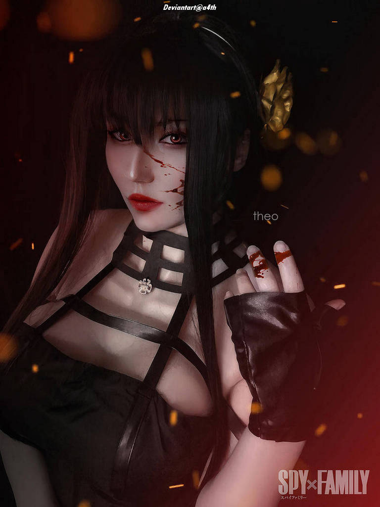 Spy &times; Family - Yor Forger (Thorn Princess) Cosplay - refined study