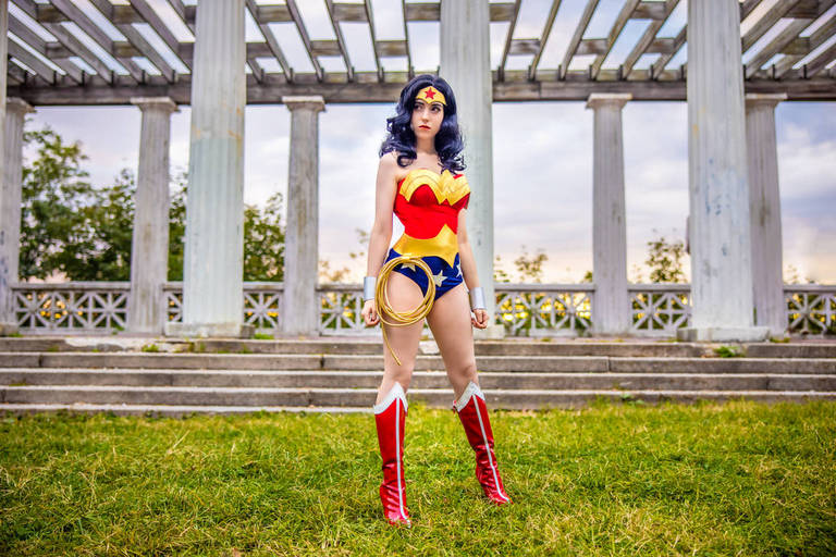Wonder Woman (TV Series) - Diana Prince (Diana of Themyscira) (Wonder Woman) Cosplay - expressive portrait