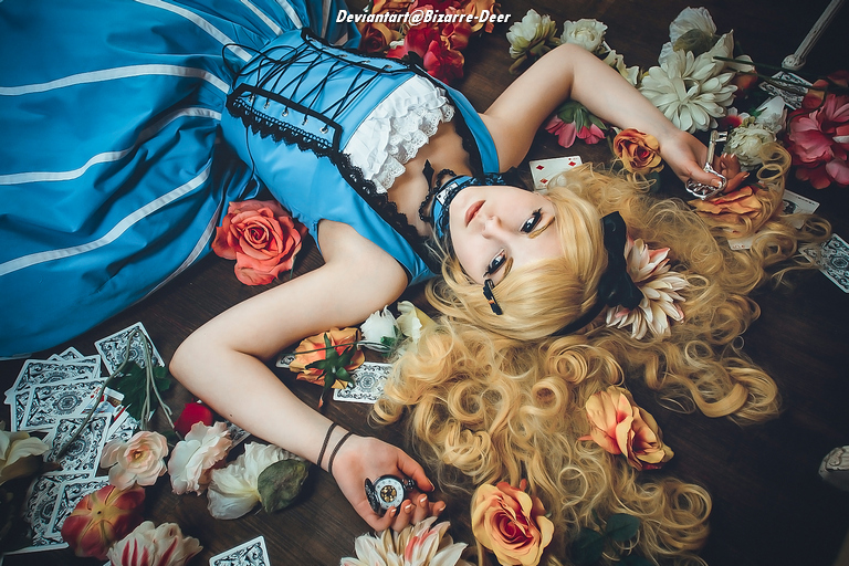 Alice in Wonderland - Alice Kingsleigh Cosplay full length photo