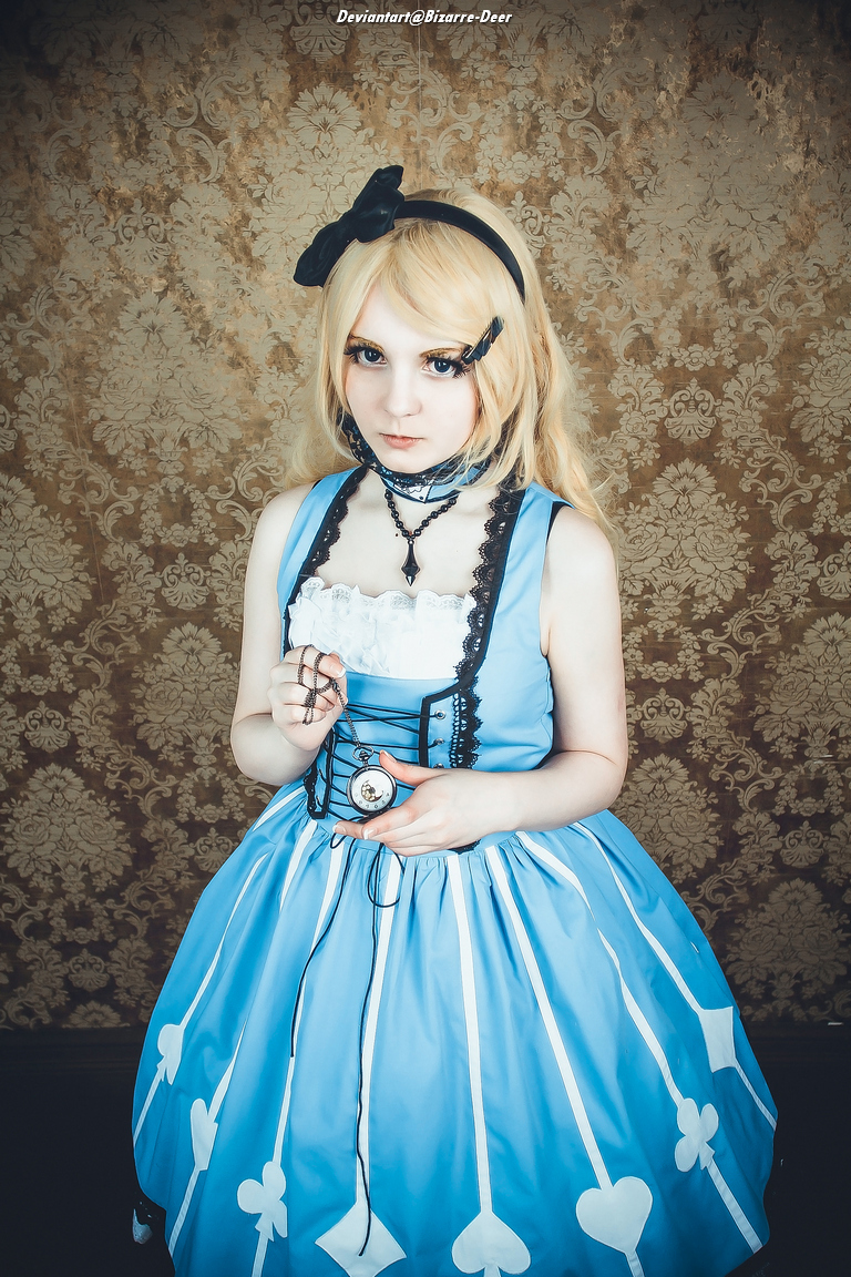 Alice in Wonderland - Alice Kingsleigh Cosplay full length photo