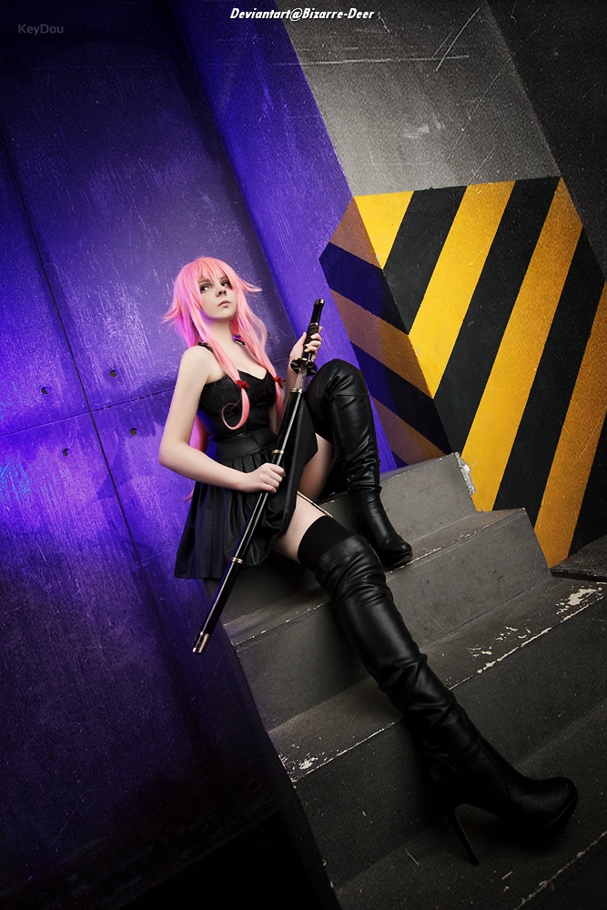 Future Diary - Yuno Gasai (Second) Cosplay costume showcase portrait
